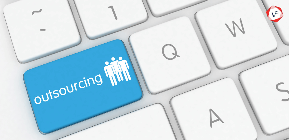 How Software Outsourcing Helps US Tech Firms Overcome Regulatory and Operational Challenges